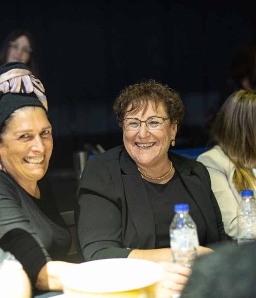 משתתפים באירוע פותחים שנה בטוב של תנועת נפגשים