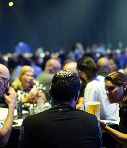 מפגש פותחים שנה בטוב של תנועת נפגשים בהאנגר 11