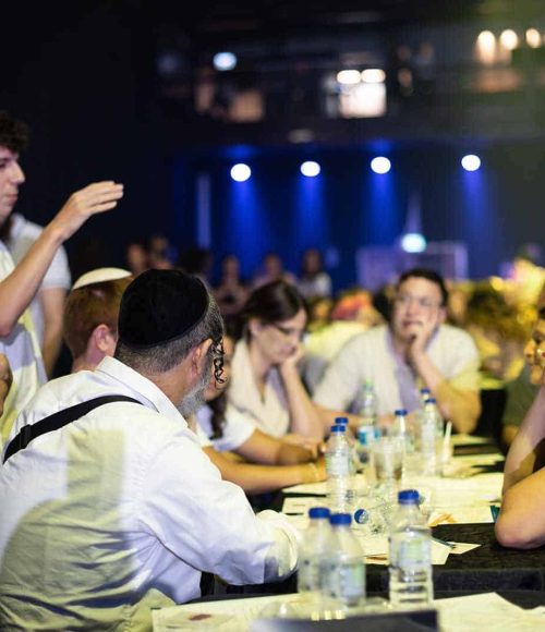 משתתפים באירוע פותחים שנה בטוב של תנועת נפגשים