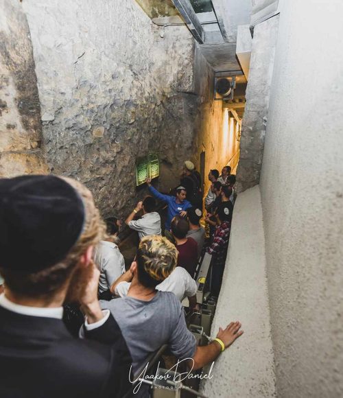משתתפים באירוע נפגשים מחוץ לקופסה בעיר דוד