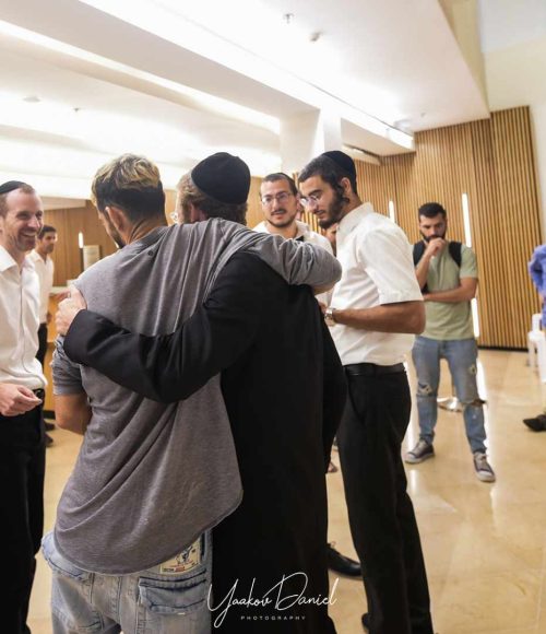 משתתפים באירוע נפגשים מחוץ לקופסה בעיר דוד