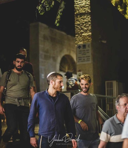 משתתפים באירוע נפגשים מחוץ לקופסה בעיר דוד