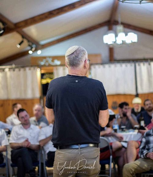 משתתפים באירוע נפגשים מחוץ לקופסה בעיר דוד
