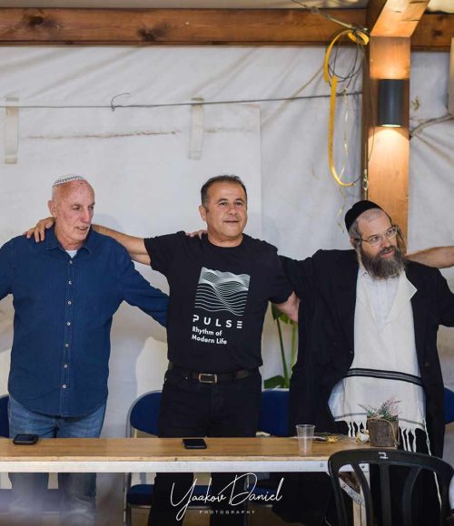 משתתפים באירוע נפגשים מחוץ לקופסה בעיר דוד