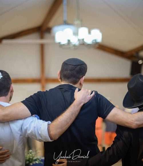 משתתפים באירוע נפגשים מחוץ לקופסה בעיר דוד