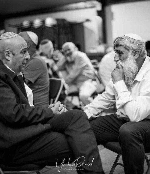 משתתפי מפגש נפגשים מחוץ לקופסה בעיר דוד