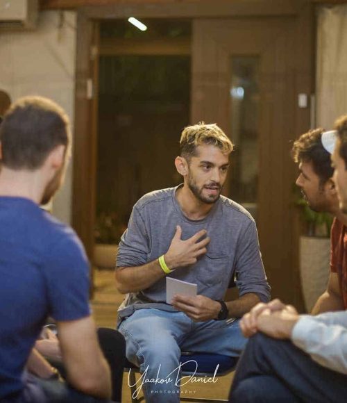משתתפים באירוע נפגשים מחוץ לקופסה בעיר דוד