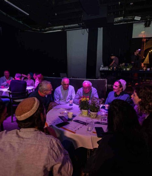 משתתפים באירוע השקת פיילוט מסע נפגשים בהאנגר 11