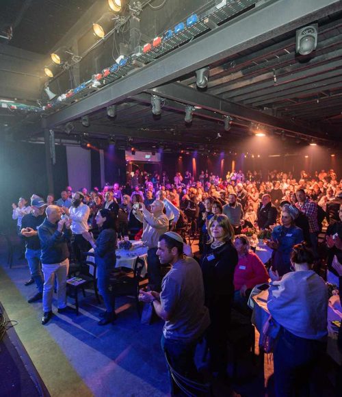משתתפים באירוע השקת פיילוט מסע נפגשים בהאנגר 11