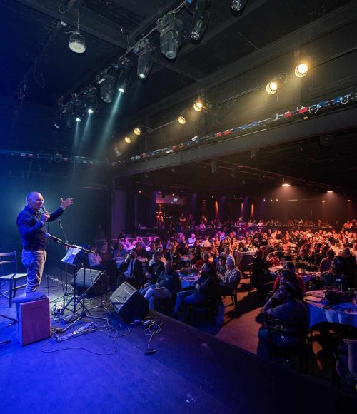 משתתפים באירוע השקת פיילוט מסע נפגשים בהאנגר 11